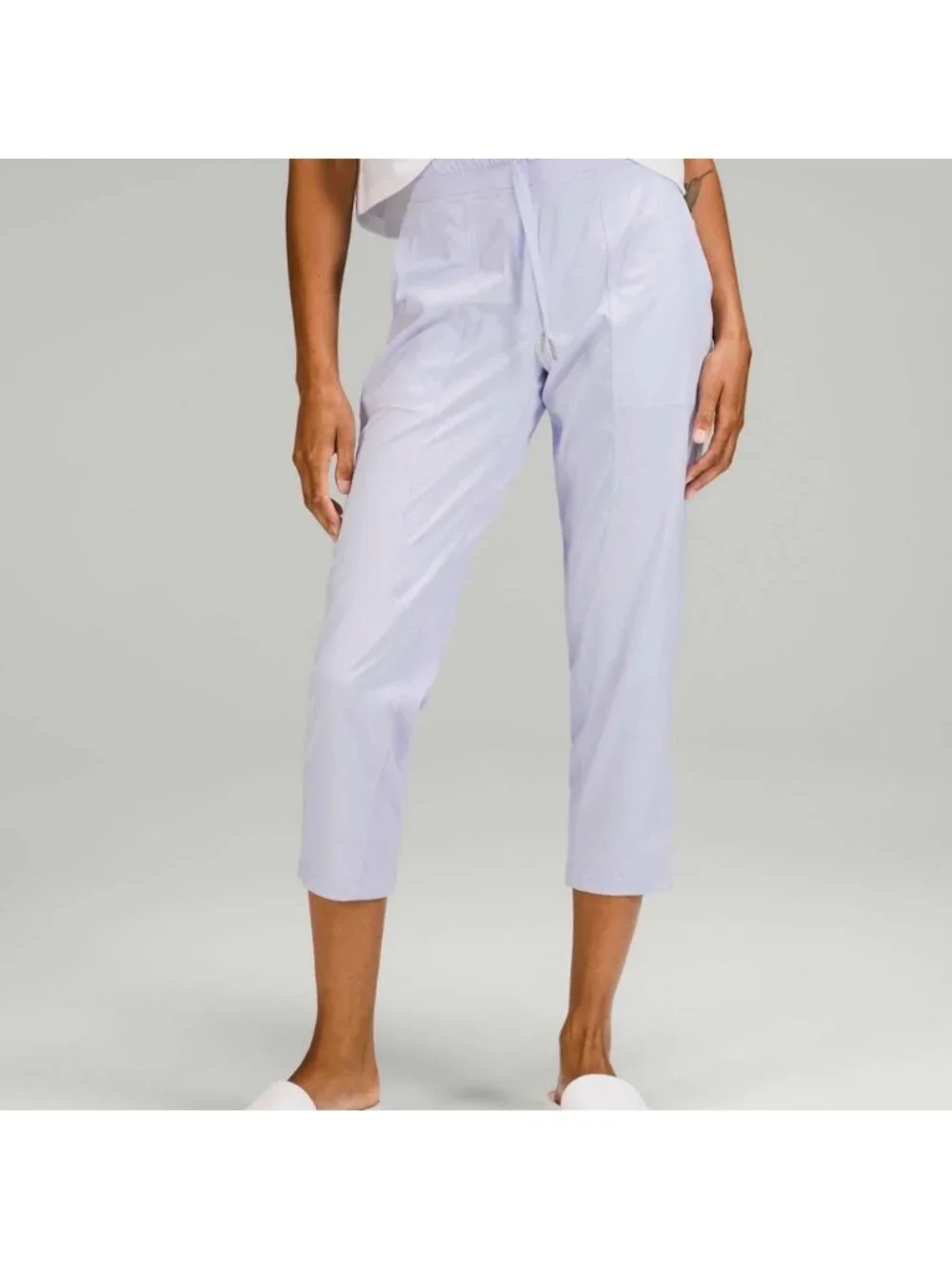 Lululemon Dance Studio Mid-Rise Crop 25